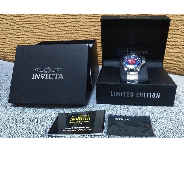 INVICTA(インビクタ)の新品InvictaインビクタDCコミックス44mmリミテッド スーパーマン メンズの時計(腕時計(アナログ))の商品写真