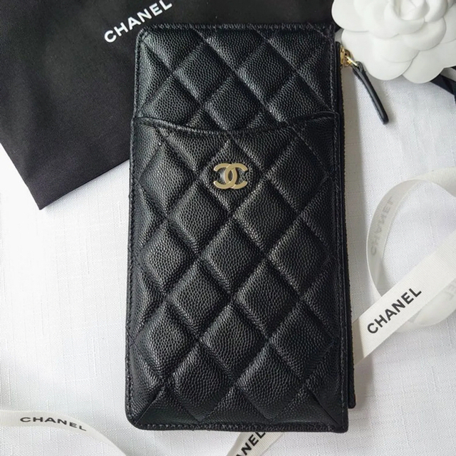 CHANEL(シャネル)のCHANEL人気財布【スマホも入る♪】 レディースのファッション小物(財布)の商品写真