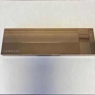 ルナソル(LUNASOL)のルナソル　ザ　ベージュアイズ　02  Noble Beige(アイシャドウ)