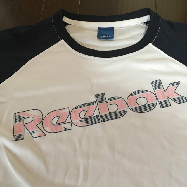 Reebok(リーボック)のリーボック　Tシャツ　スポーツシャツ　未使用　Reebok スポーツ/アウトドアのランニング(ウェア)の商品写真