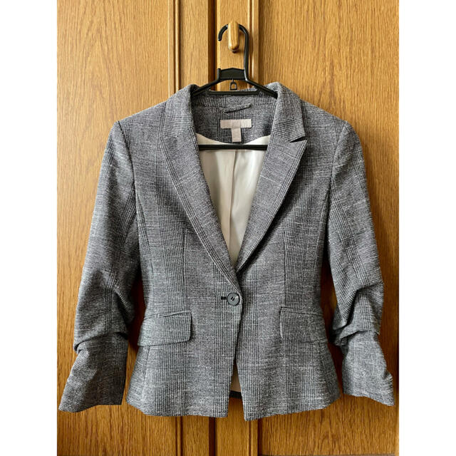 H&M(エイチアンドエム)のテーラードジャケット　Sサイズ レディースのジャケット/アウター(テーラードジャケット)の商品写真