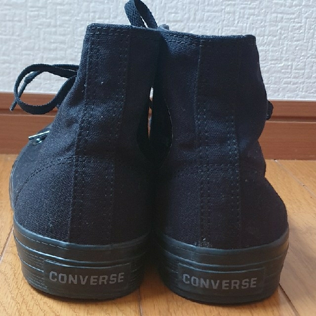 CONVERSE(コンバース)のコンバース　オールブラック　ハイカット レディースの靴/シューズ(スニーカー)の商品写真