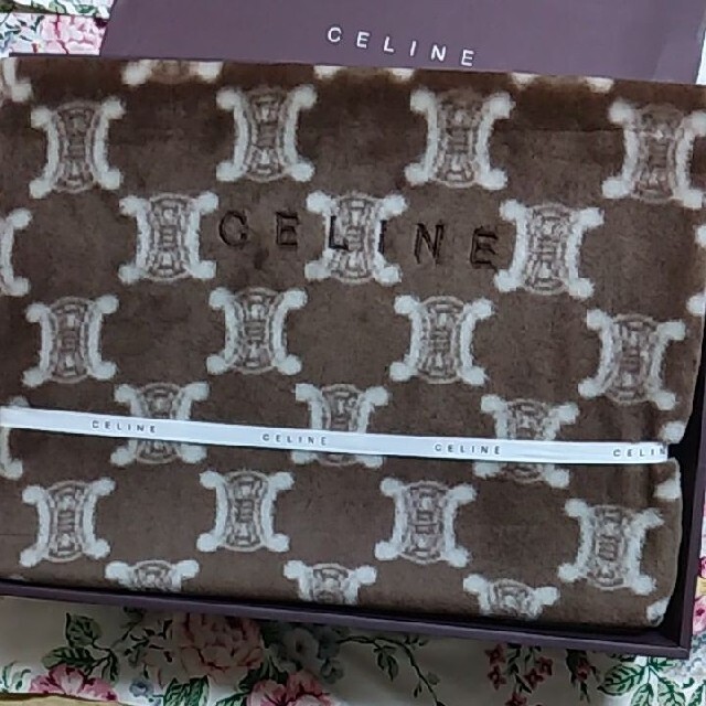 celine(セリーヌ)のセリーヌ　アクリルニューマイヤー毛布　ミンクタッチ　西川産業 インテリア/住まい/日用品の寝具(毛布)の商品写真