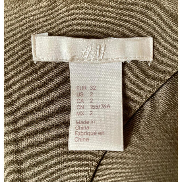 H&M(エイチアンドエム)のH&M 膝上ワンピース　XSサイズ レディースのワンピース(ひざ丈ワンピース)の商品写真