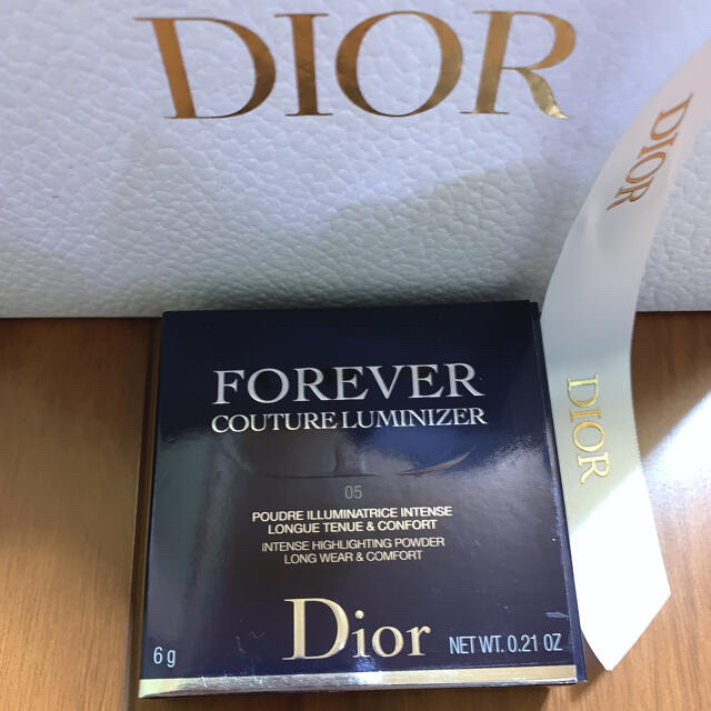 Dior(ディオール)のディオールスキンフォーエバー クチュール ルミナイザー 05 ローズウッドグロウ コスメ/美容のベースメイク/化粧品(フェイスカラー)の商品写真