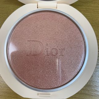 ディオール(Dior)のディオールスキンフォーエバー クチュール ルミナイザー 05 ローズウッドグロウ(フェイスカラー)