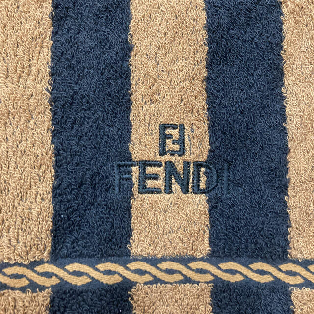 FENDI(フェンディ)のFENDI バスタオル　大判タオル インテリア/住まい/日用品の日用品/生活雑貨/旅行(タオル/バス用品)の商品写真