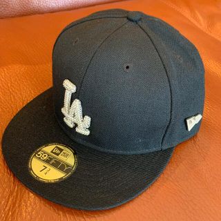 ニューエラー(NEW ERA)のNEW ERA スワロフスキーLAキャップ　黒　7 3/4(キャップ)