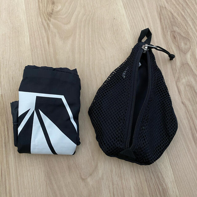 完成品 希少 VOLCOM ショッピングバッグ エコバッグ 黒 - 通販 - www