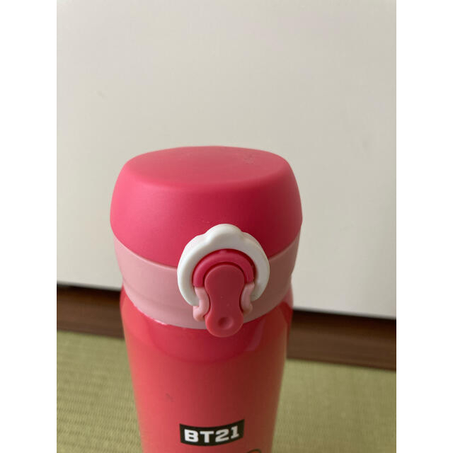 防弾少年団(BTS)(ボウダンショウネンダン)の新品★ BT21 BTS 魔法瓶カップ　水筒　ボトル　テテ　v インテリア/住まい/日用品のキッチン/食器(タンブラー)の商品写真