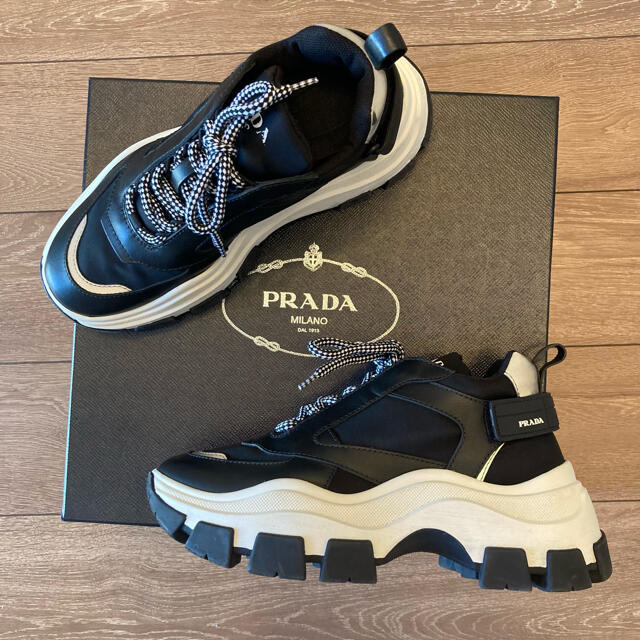 PRADA(プラダ)のPrada プラダ pegasus UK7 ダッドスニーカー 厚底 ヒール メンズの靴/シューズ(スニーカー)の商品写真