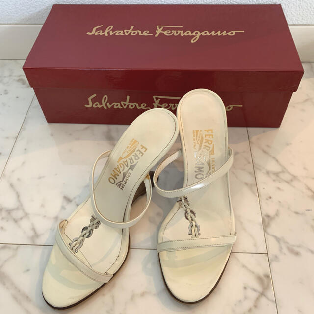 Salvatore Ferragamo(サルヴァトーレフェラガモ)のフェラガモ　SALVATORE FERRAGAMO ミュール レディースの靴/シューズ(ミュール)の商品写真