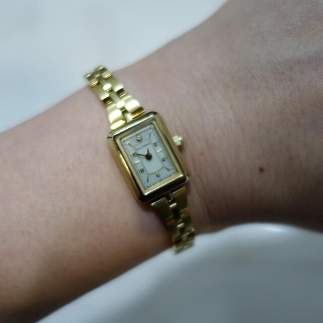 正規スタージュエリー　STAR Jewelry　腕時計　ゴールドカラー