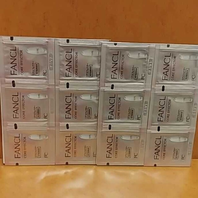 FANCL(ファンケル)のファンケル コアエフェクター a 1回分 12包 美容液 コスメ/美容のスキンケア/基礎化粧品(美容液)の商品写真