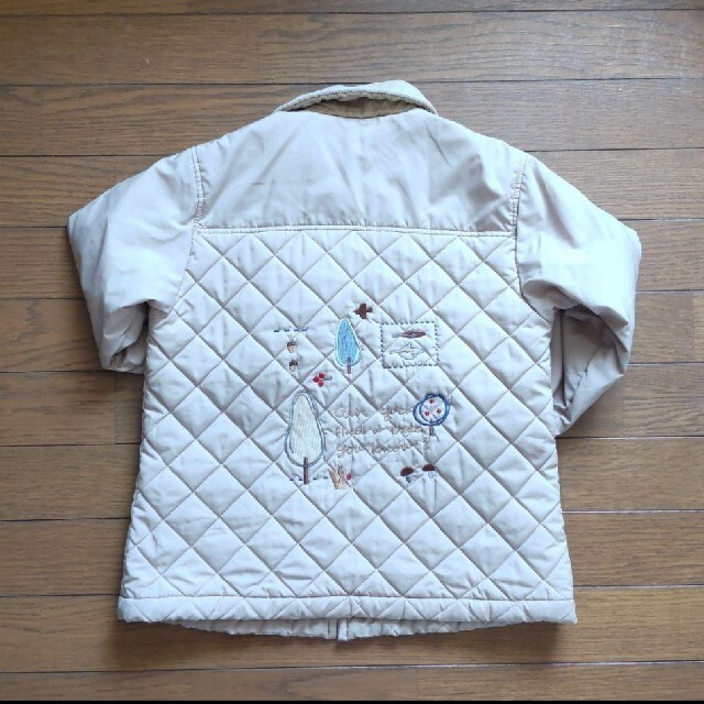 familiar(ファミリア)の★ ファミリア アウター 120 ★ used品 キッズ/ベビー/マタニティのキッズ服女の子用(90cm~)(コート)の商品写真