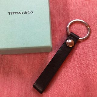500円引きクーポン】 ティファニー レザープレート キーリング
