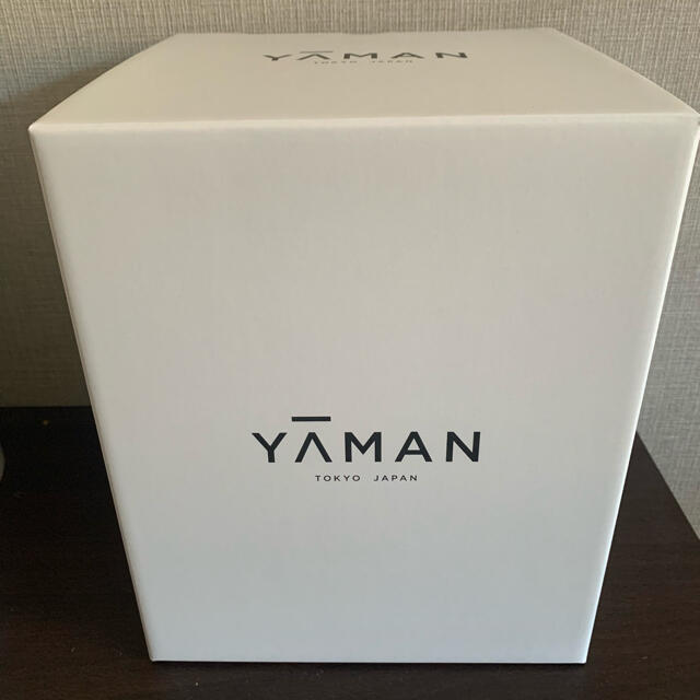 YA-MAN(ヤーマン)の【新品未開封】YA-MAN フォトスチーマー　LEDスチーム　IS-100P スマホ/家電/カメラの美容/健康(フェイスケア/美顔器)の商品写真