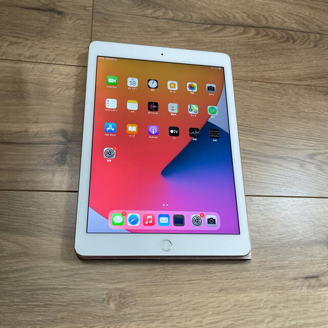 iPad(アイパッド)の★iPad pro 9.7 128GB Wi-Fi★ スマホ/家電/カメラのPC/タブレット(タブレット)の商品写真