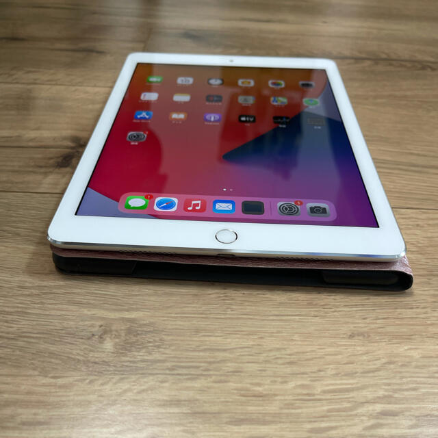 iPad(アイパッド)の★iPad pro 9.7 128GB Wi-Fi★ スマホ/家電/カメラのPC/タブレット(タブレット)の商品写真