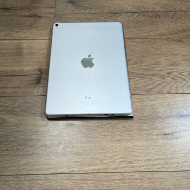 iPad(アイパッド)の★iPad pro 9.7 128GB Wi-Fi★ スマホ/家電/カメラのPC/タブレット(タブレット)の商品写真