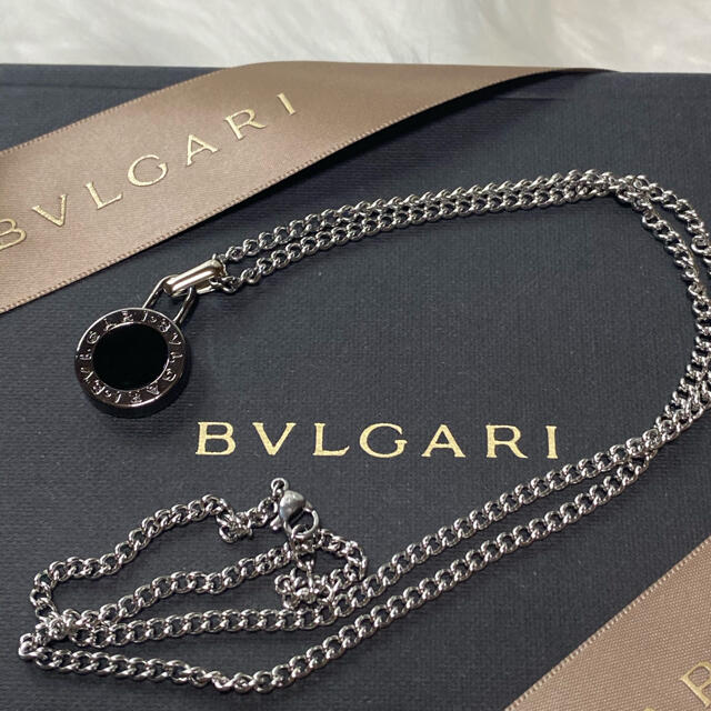 【新品正規品】BVLGARI ペンダント チャーム +チェーン 革紐 ネックレス