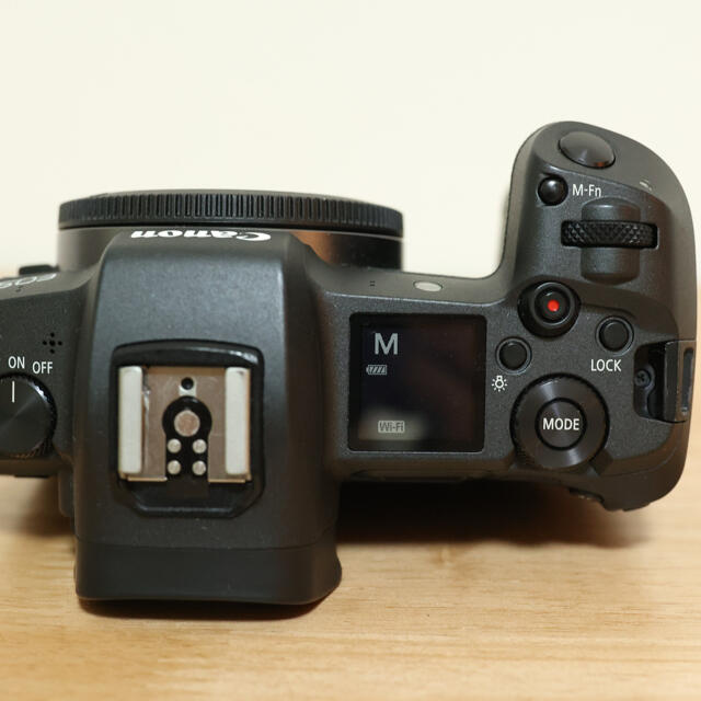 Canon(キヤノン)のCanon eosRボディ 元箱付き(S様専用) スマホ/家電/カメラのカメラ(ミラーレス一眼)の商品写真