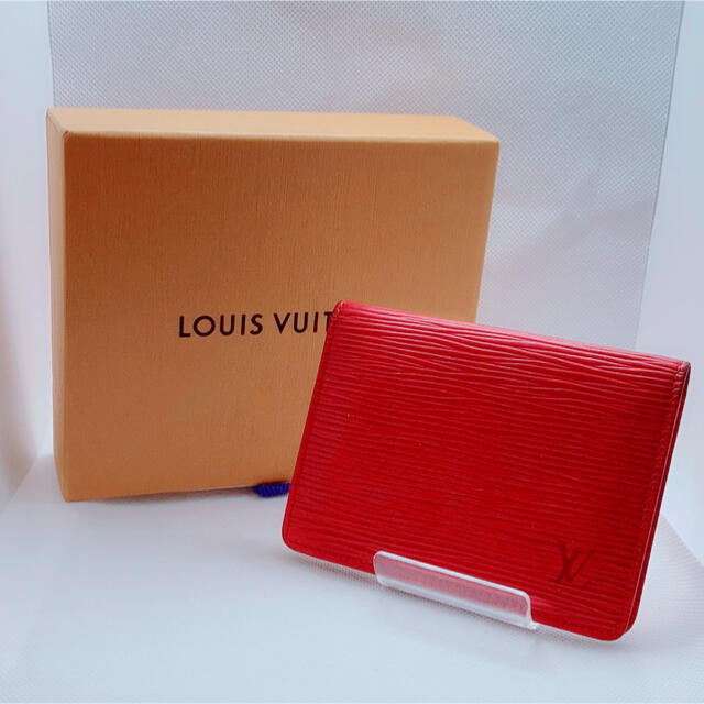 LOUIS VUITTON エピ　パスケース