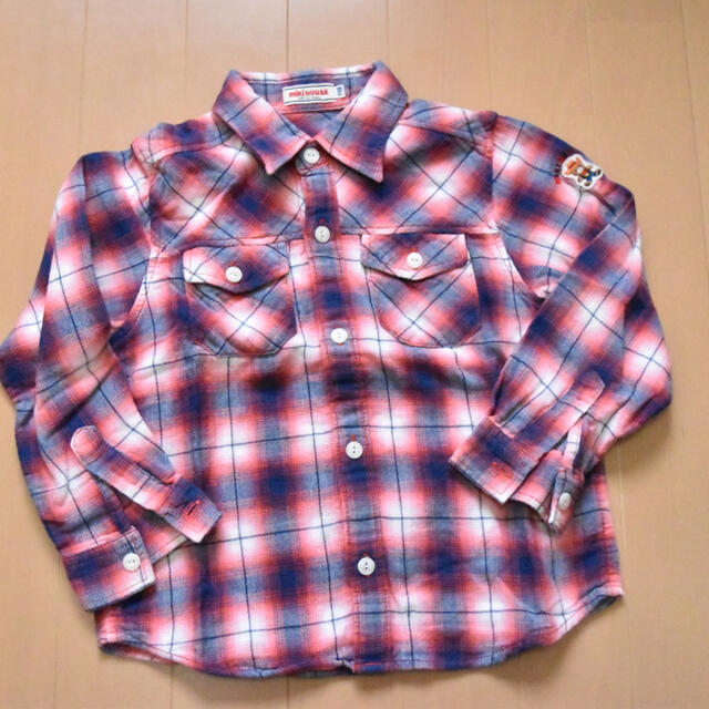 mikihouse(ミキハウス)のミキハウス110チェックシャツ キッズ/ベビー/マタニティのキッズ服男の子用(90cm~)(Tシャツ/カットソー)の商品写真
