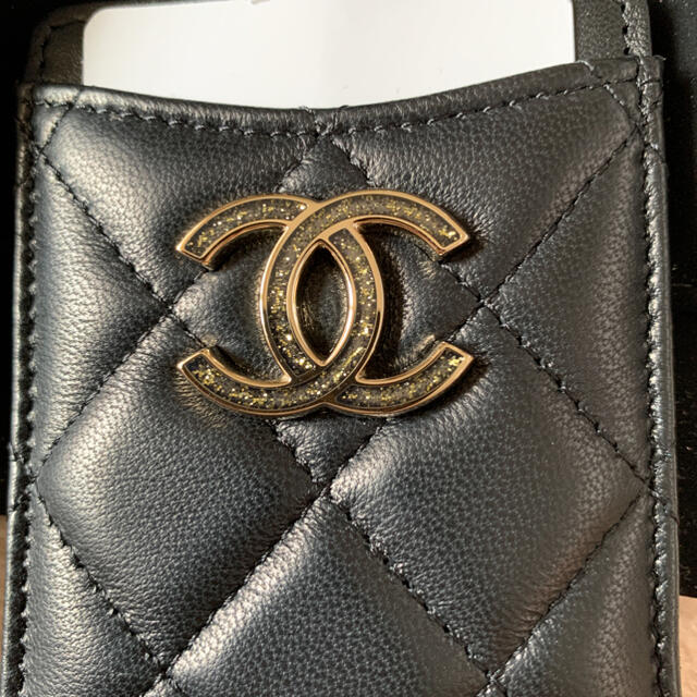 CHANEL(シャネル)のCHANEL   カードホルダー　チェーン付き　　新品未使用 レディースのファッション小物(パスケース/IDカードホルダー)の商品写真