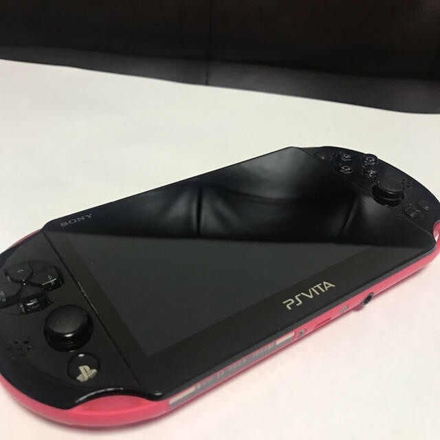 PS VITA PCH1100 使用少なめ ソフト14本8GBメモリーカード付 最高の