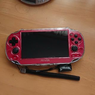 プレイステーションヴィータ(PlayStation Vita)のPlayStation Vita PCH-1000 コズミック・レッド(携帯用ゲーム機本体)