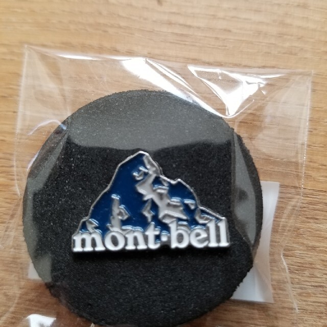 mont bell(モンベル)のmont-bell　モンベル　ピンバッチ スポーツ/アウトドアのアウトドア(登山用品)の商品写真