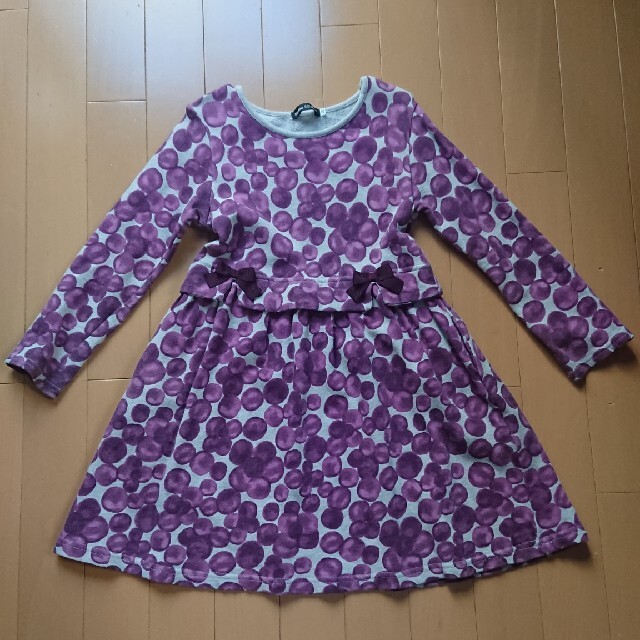 BeBe(ベベ)のBeBe キッズリボンワンピース120 キッズ/ベビー/マタニティのキッズ服女の子用(90cm~)(ワンピース)の商品写真