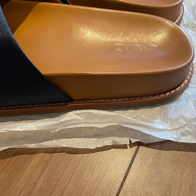 COS(コス)の【COS】レディース　サンダル レディースの靴/シューズ(サンダル)の商品写真