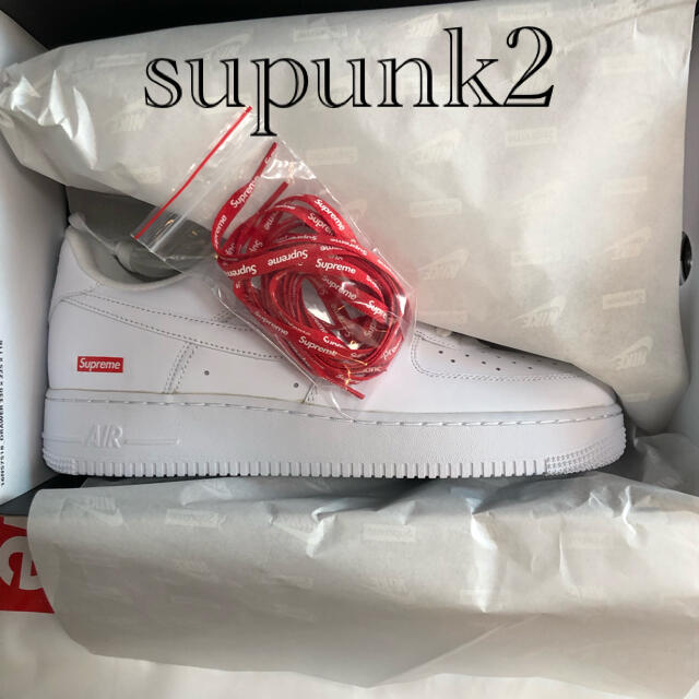 Supreme(シュプリーム)の【28cm送料込】SUPREME NIKE AIR FORCE 1 LOW  メンズの靴/シューズ(スニーカー)の商品写真