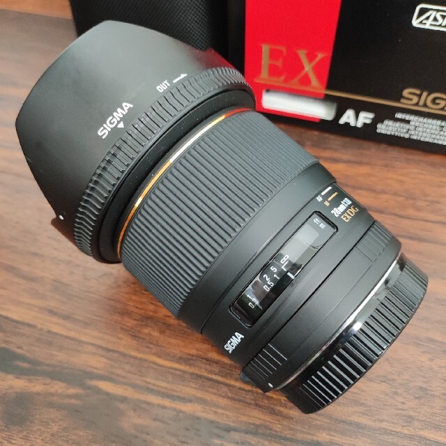 SIGMA(シグマ)のSIGMA 28mm F1.8 EX DG ASL MACRO キヤノン用 スマホ/家電/カメラのカメラ(レンズ(単焦点))の商品写真