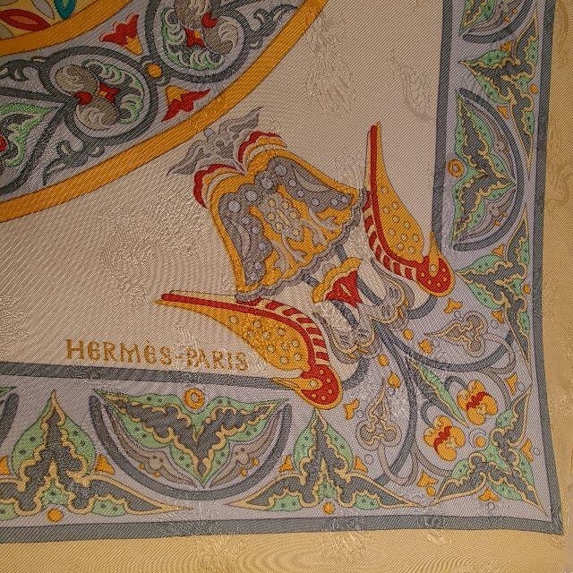 Hermes(エルメス)の値下げ！【美品】エルメス　カレ90 「CIELS BYZANTINS」 レディースのファッション小物(バンダナ/スカーフ)の商品写真