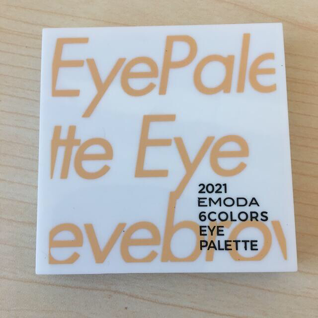 EMODA(エモダ)のEMODA6colours eye palette コスメ/美容のベースメイク/化粧品(アイシャドウ)の商品写真