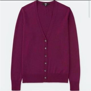 ユニクロ(UNIQLO)のユニクロ　エクストラファインメリノVネックカーディガン(長袖) XS(カーディガン)