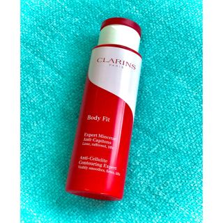 クラランス(CLARINS)のクラランス ボディ フィット 200ml 新品！未使用　値下げ！(ボディマッサージグッズ)