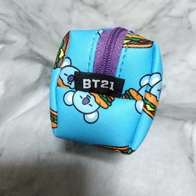 防弾少年団(BTS)(ボウダンショウネンダン)のBTS BT21 ペンケース COYA エンタメ/ホビーのおもちゃ/ぬいぐるみ(キャラクターグッズ)の商品写真