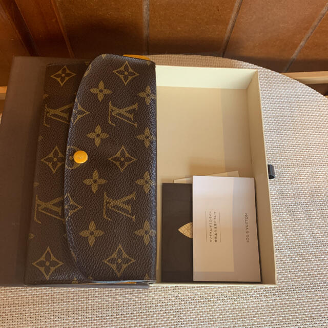 LOUIS VUITTON ポルトフォイユ エミリー イエロー 長財布