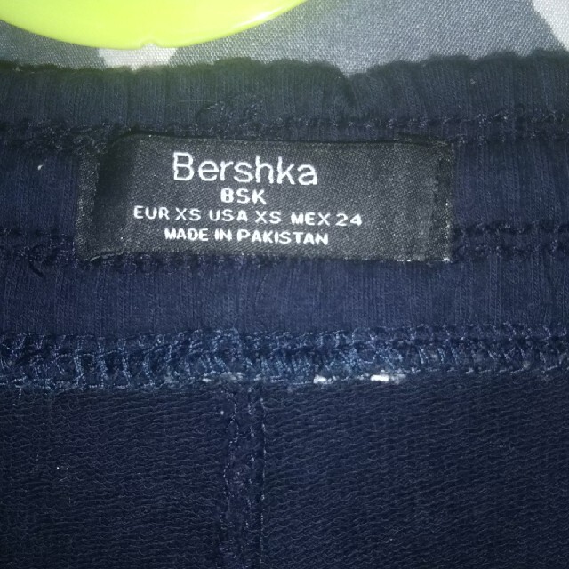 Bershka(ベルシュカ)のスウェトパンツ レディースのパンツ(カジュアルパンツ)の商品写真