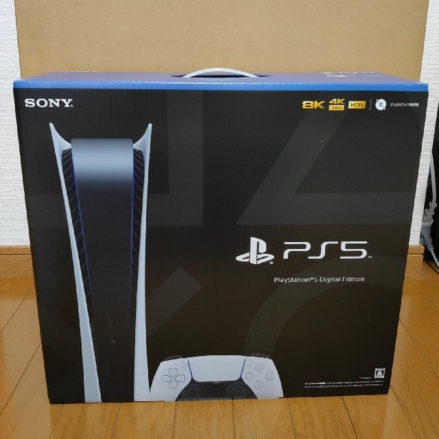 SONY(ソニー)のSONY PlayStation5 CFI-1100B01　デジタルエディション エンタメ/ホビーのゲームソフト/ゲーム機本体(家庭用ゲーム機本体)の商品写真