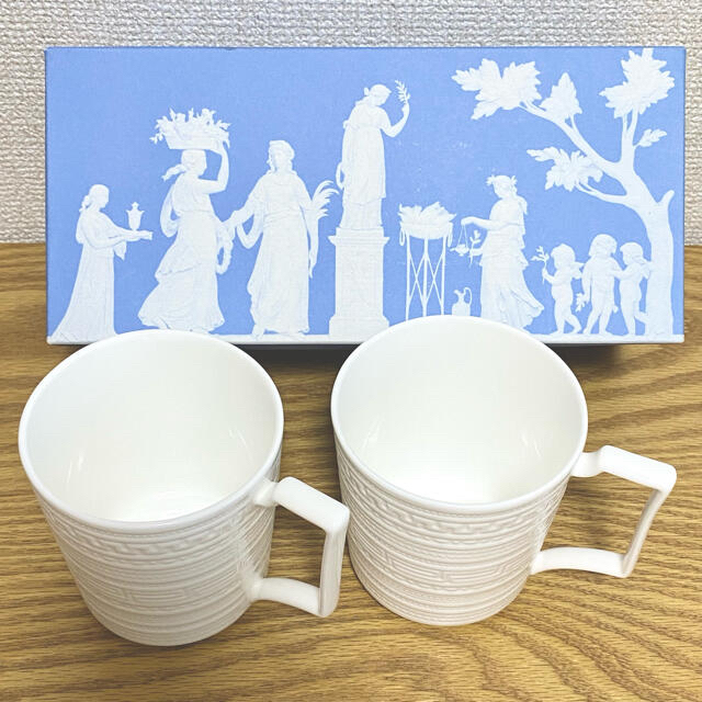 WEDGWOOD(ウェッジウッド)の【箱あり/新品】ウェッジウッド/ペアマグカップ_インタグリオ インテリア/住まい/日用品のキッチン/食器(グラス/カップ)の商品写真