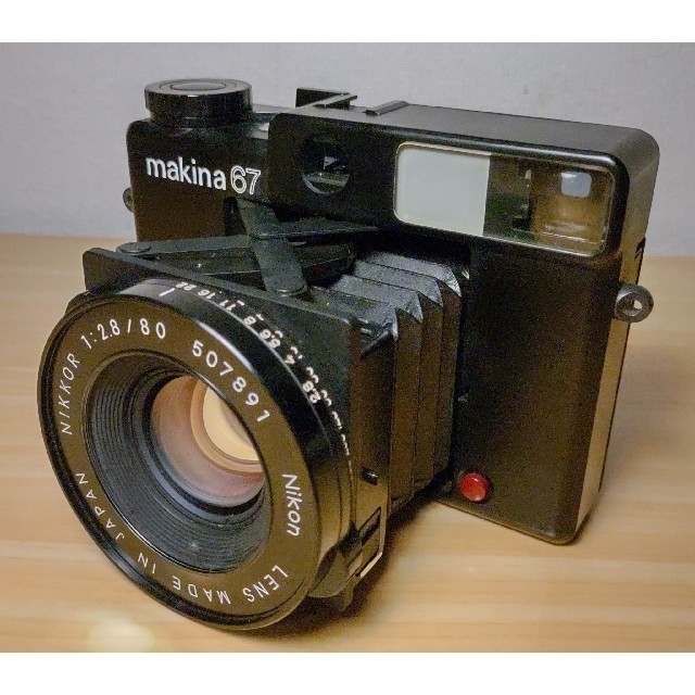 PLAUBEL makina67 + kenko MC SKYLIGHT 1B  スマホ/家電/カメラのカメラ(フィルムカメラ)の商品写真