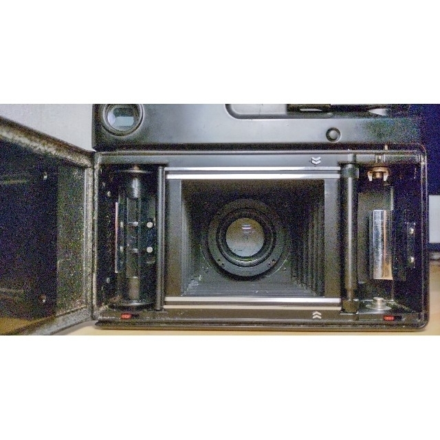 PLAUBEL makina67 + kenko MC SKYLIGHT 1B  スマホ/家電/カメラのカメラ(フィルムカメラ)の商品写真