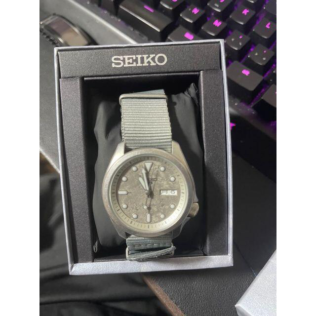 セイコー SEIKO 腕時計 メンズ SBSA129 セイコー 5スポーツ セメント ボーイ ストリート スタイル CEMENT BOY STREET STYLE 自動巻き（4R36/手巻き付） グレーxグレー アナログ表示