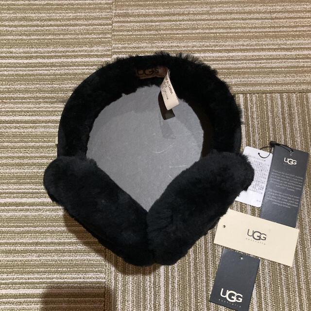 UGG イヤーマフラー　黒