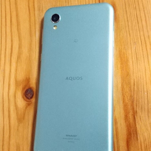 AQUOS(アクオス)のAQUOS sense2 shv43 スマホ/家電/カメラのスマートフォン/携帯電話(スマートフォン本体)の商品写真